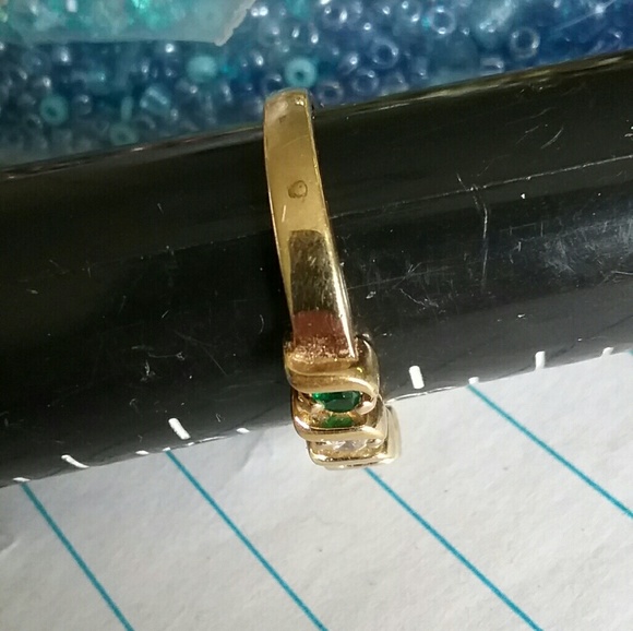 Emerald QVC ring - Picture 2 of 4